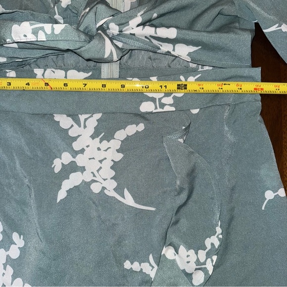 CUPSHE Tie Front 3/4 Ballon Sleeves Ruffle Mini Dress Sage Green Size XL - Picture 3 of 5